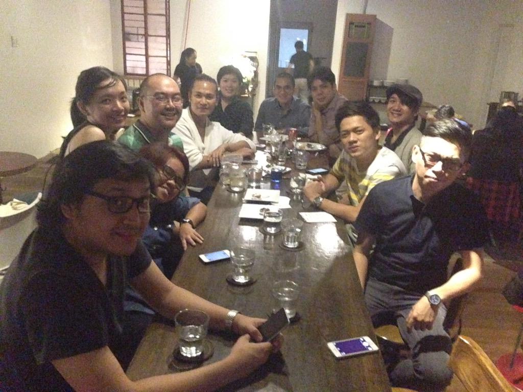 kennvargas's tweet photo. team achieve sneak peek to @communeph 2.0 and conceptualization for tokyo dream too hahaha!🏃🏼😜😁🙈 #communeiscoming http://t.co/1fA9HIOfXC