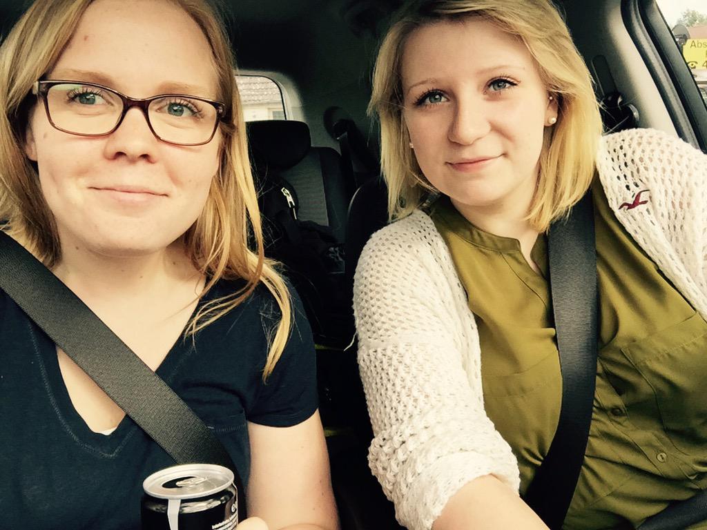 LB2303's tweet photo. Hamburg here we come 🎳 #bowling #germanleague #bundesliga #Friendship #friends #berlin #KTeam http://t.co/3FWDSBNaNS