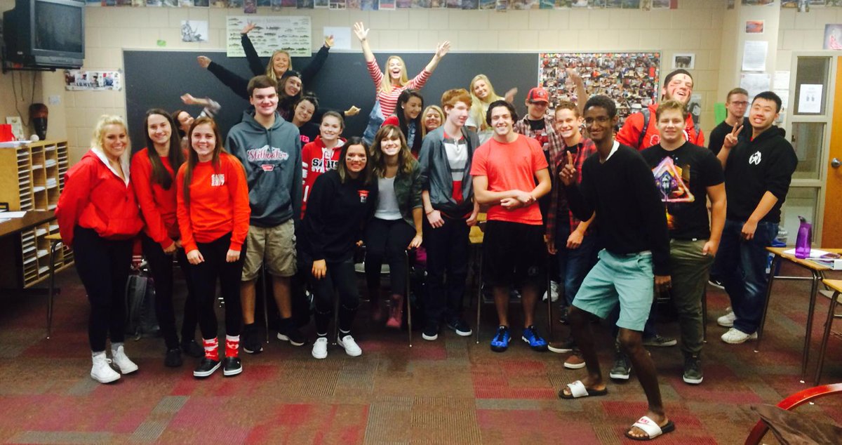 MollySiebs's tweet photo. We got spirit, yes we do.  We got spirit...how about you? http://t.co/HscuMjr3L5