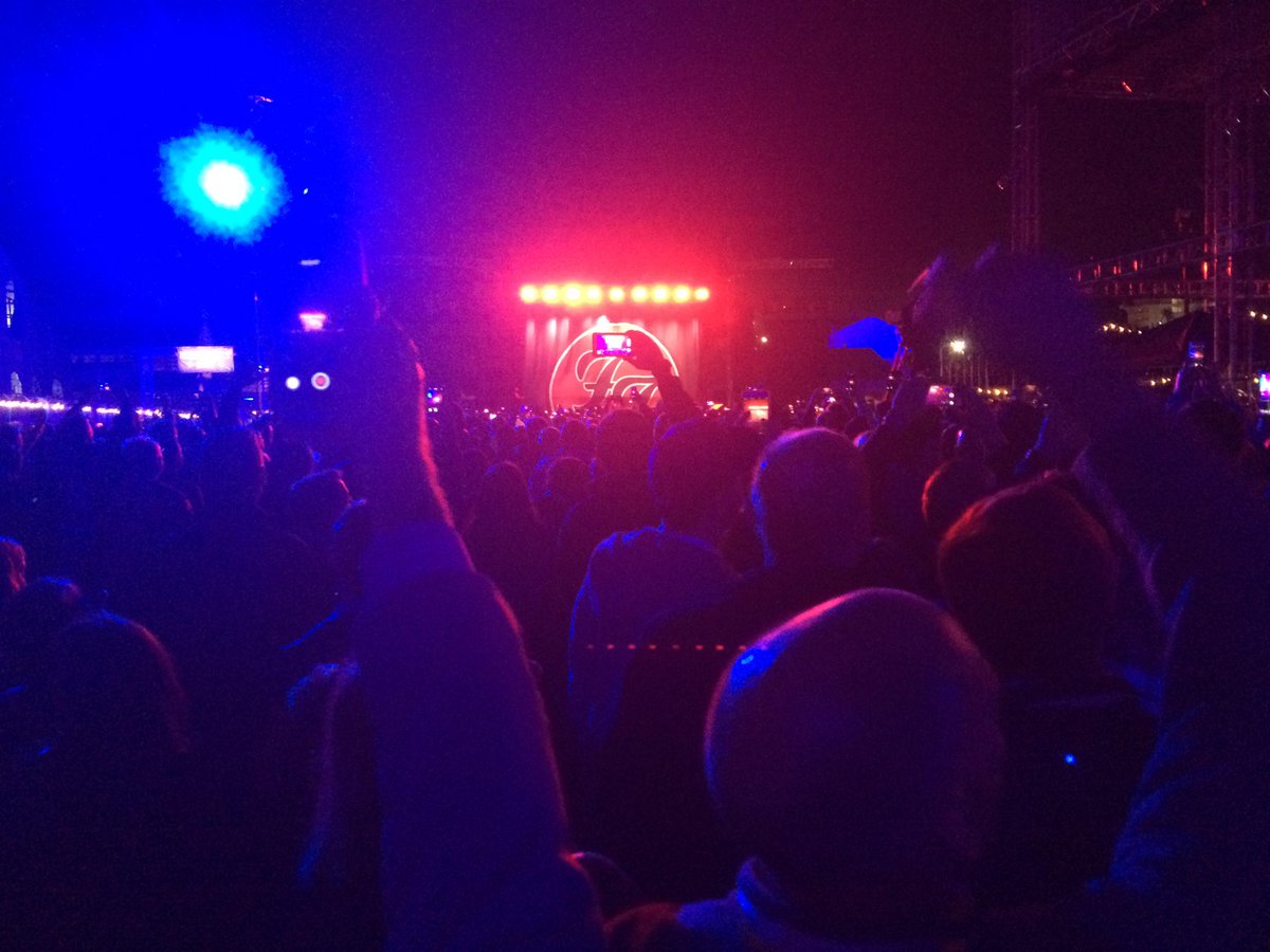 cloudsense's tweet photo. We’re a little bit croaky this morning..what a way to end #df15 #killers #foofighters http://t.co/L416KeKzfD