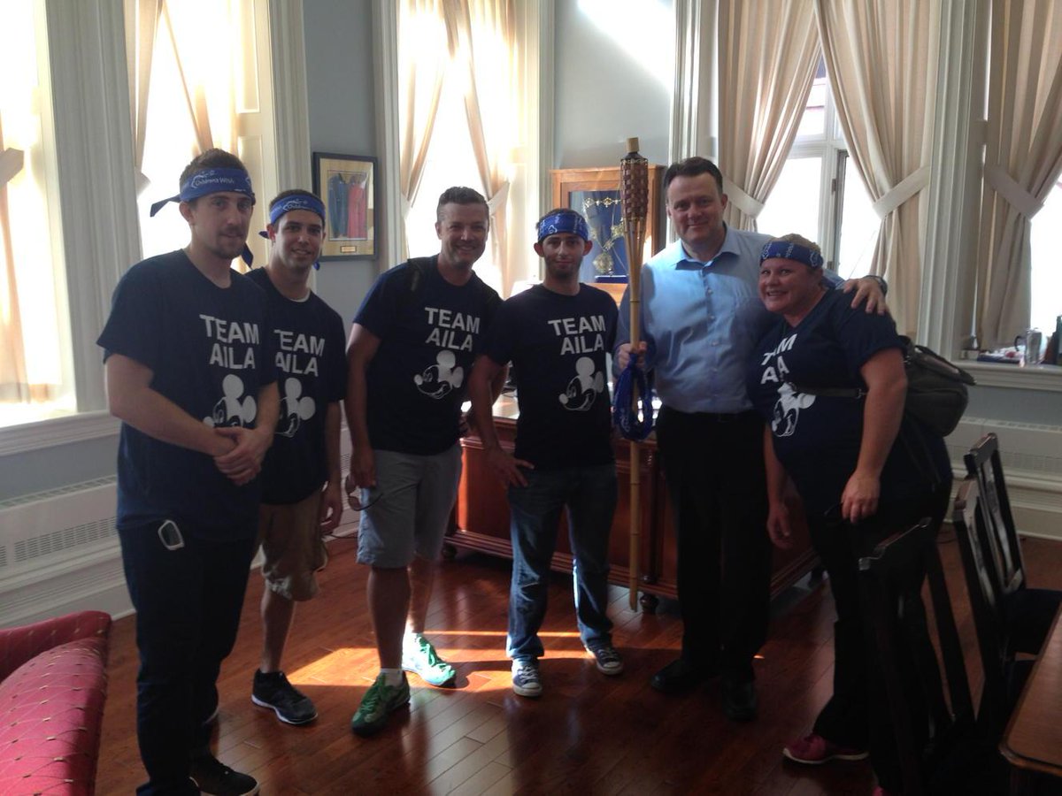Stanley_North94's tweet photo. The mayor is an honouree member of the renegades @rcsConstruction @ChildrensWishNS http://t.co/NxxoRufB4o