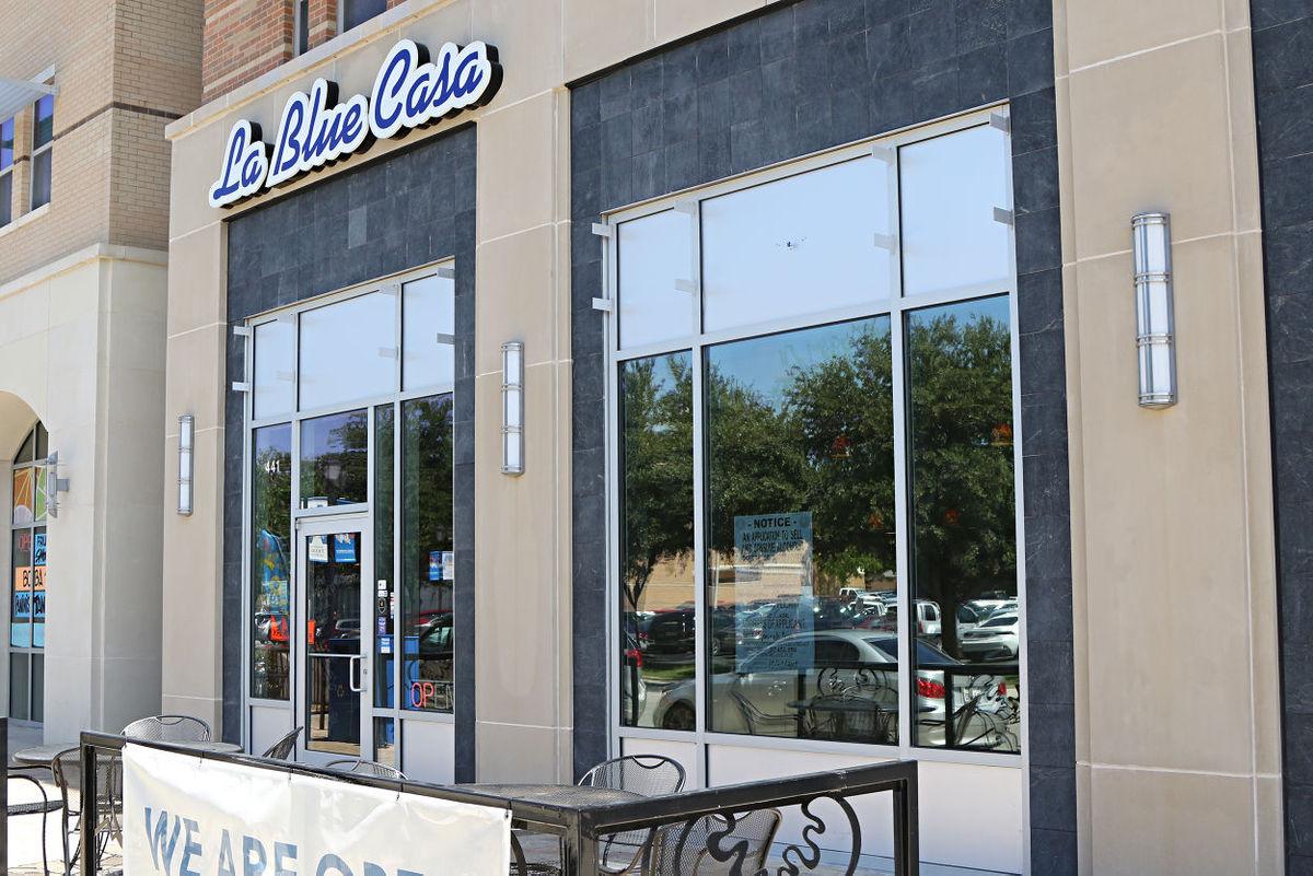 .<a href="/labluecasa/">La Blue Casa</a> is making a change to the menu- it's planning to be all vegan by February: goo.gl/KODctv.