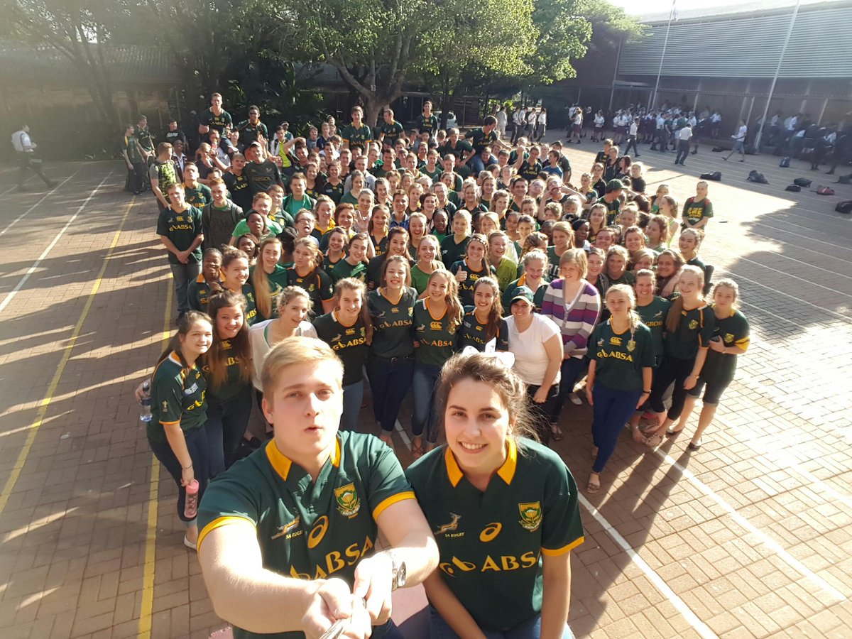 Michael_Ryan_10's tweet photo. @OvieNuus Proudly supporting the @Springboks during the @rugbyworldcup !! #BokFriday #BokSelfie #HomeGroundAdvantage http://t.co/xWNBy1bQHV