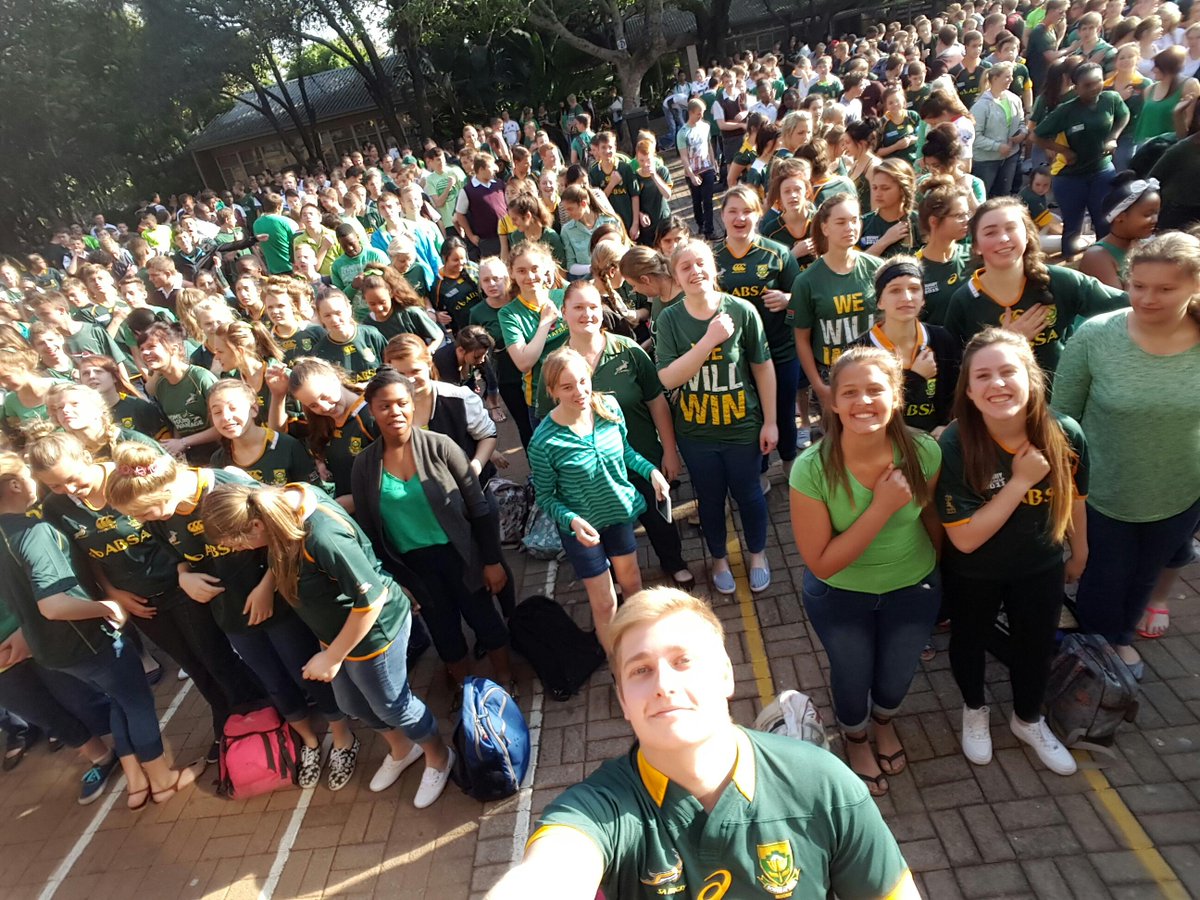 Michael_Ryan_10's tweet photo. @OvieNuus Proudly supporting the @Springboks during the @rugbyworldcup !! #BokFriday #BokSelfie #HomeGroundAdvantage http://t.co/xWNBy1bQHV