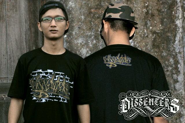 AyubJht_'s tweet photo. READY STOCK Tees Dissenters ClothCODE  : [XXL+5K] AVAILABLE SIZE : L,XL,XXL (SIZE USA) Info: 32F83E79/ WA 08812653262 http://t.co/P7Q3RwVdUV
