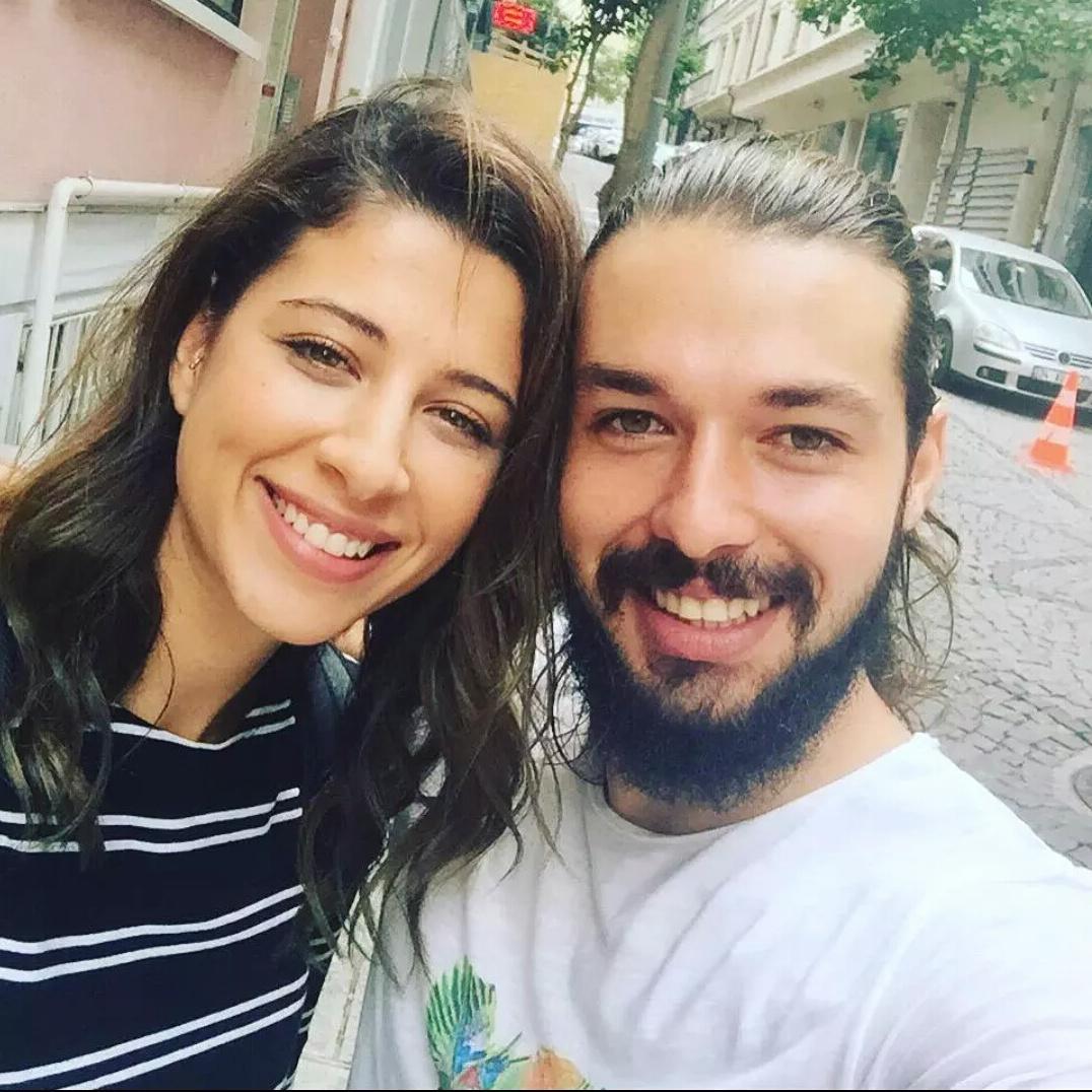 begum_hersey's tweet photo. Vazgectim sıkıcı felan degil mukemmel bir gun mucizeye bakin ya da tesaduf mu desem..??😕😂 #beghil @ecebegumyucatan http://t.co/CtJ8dBD5YN