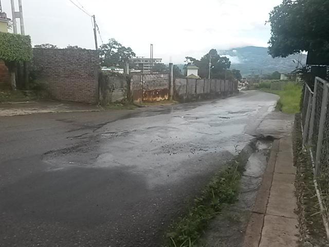 JohanMendezL's tweet photo. @trafficTACHIRA atención HIDROSUROESTE Av ppal de pueblo nuevo polígono de tiro http://t.co/SyfGfF6wq8