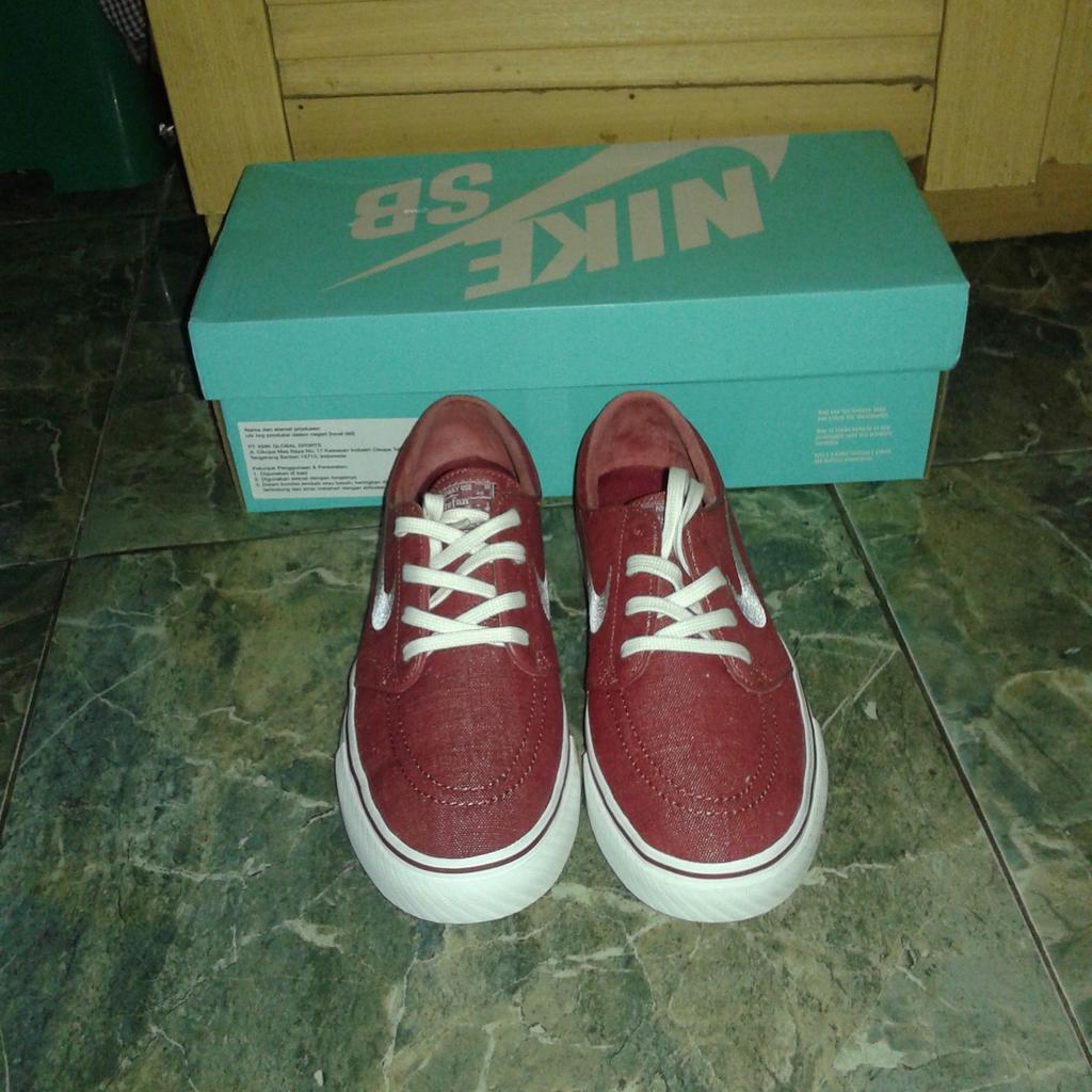 Nike sb stefan janoski sz 7 price 550k @Street_sneakers <a href="/BalamSneakers/">Balam Sneakers</a> <a href="/kissmykicksnkrs/">KISS MY KICK SNKRS</a>