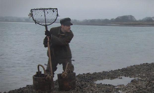 RadioTimes's tweet photo. It's mud, mud horrible mud for the #timecrashers tonight http://t.co/7KMCv7WvL0 http://t.co/RSB1X1iAKU