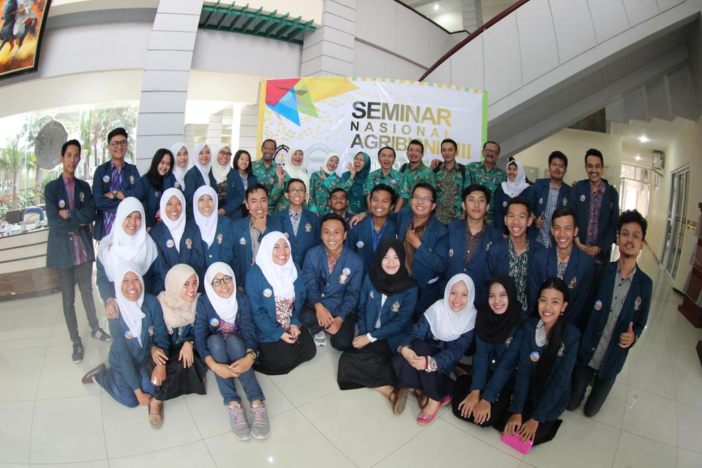 Terima kasih kepada semua pihak yang telah mendukung suksesnya pelaksanaan Seminar Nasional Agribisnis III :)