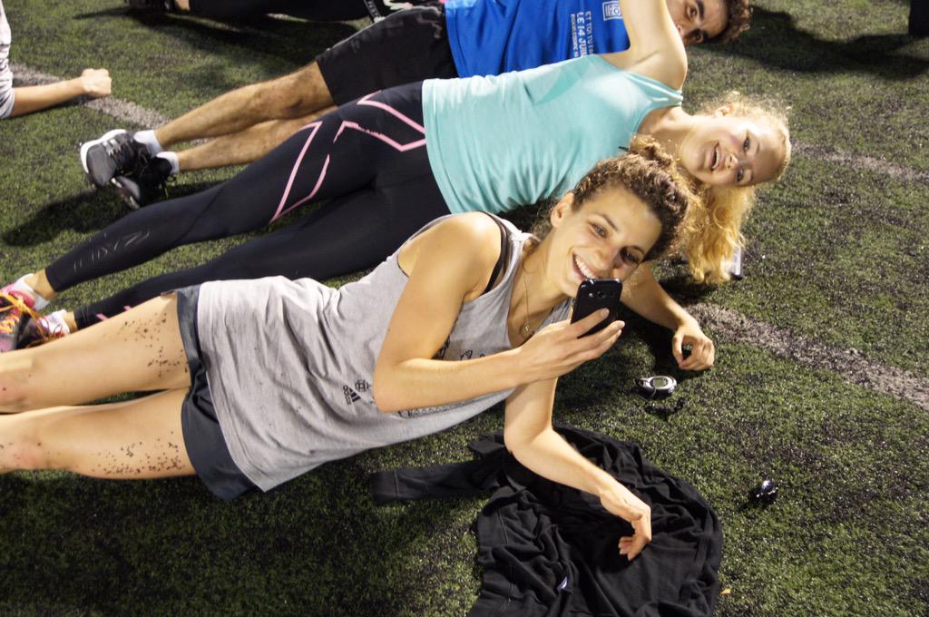 Chacha203's tweet image. Ils savent faire du gainage ET Twitter chez #boostodeon ! #boostbirhakeim #fractio #adidas #training #stadium #fun