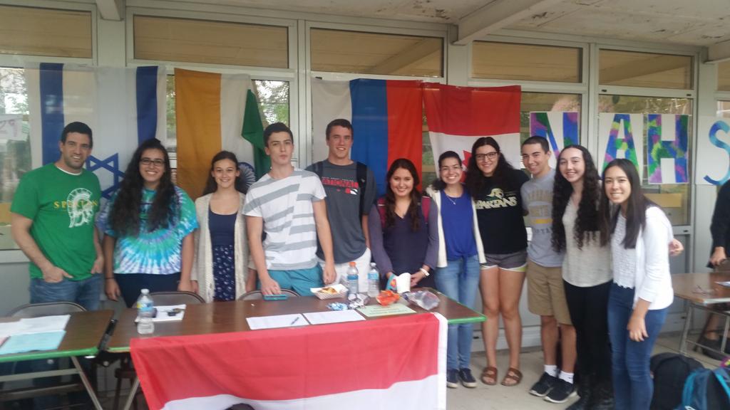 IvritGBN's tweet photo. @glenbrooknorth @GBN_Spirit @MTarjanEdD @MadameGuzik #GBN_WLDHS at #ActivityFair during Lunch 3! Come visit our booth http://t.co/MTCgEAPbZ0