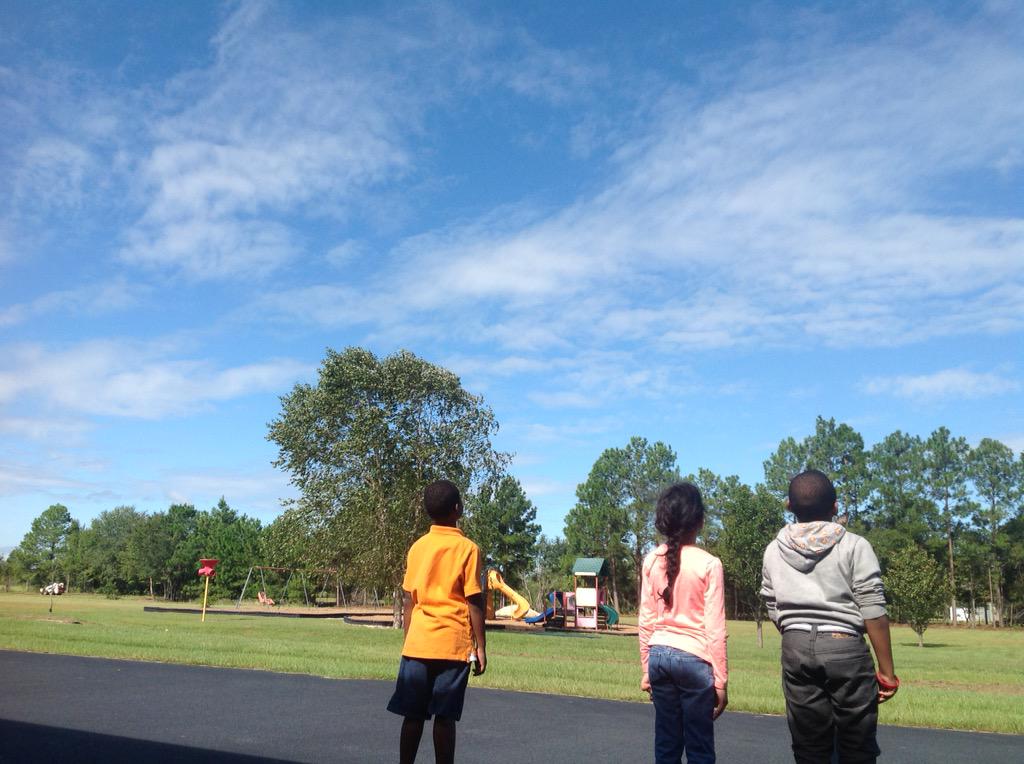 LCSS_SAlvin's tweet photo. What type of clouds do you see? #cloudexplorers @bcrow_wpe @Supt_LCSS http://t.co/dyAdGGcCwC