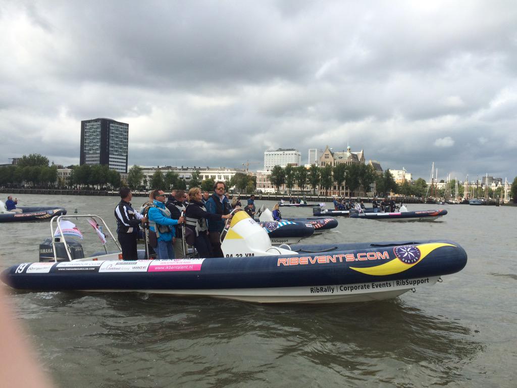 FIBplatform's tweet photo. De sfeer zit er goed in bij de Rotterdam RibRally! #netwerken #matching #friends http://t.co/aEnDPpVYRP