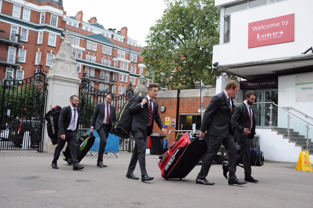 TheCricketerMag's tweet photo. The players certainly looked the part! Many thanks to @TMLewin for the bespoke suits and support throughout #NVC15 http://t.co/OwF64tYCoA