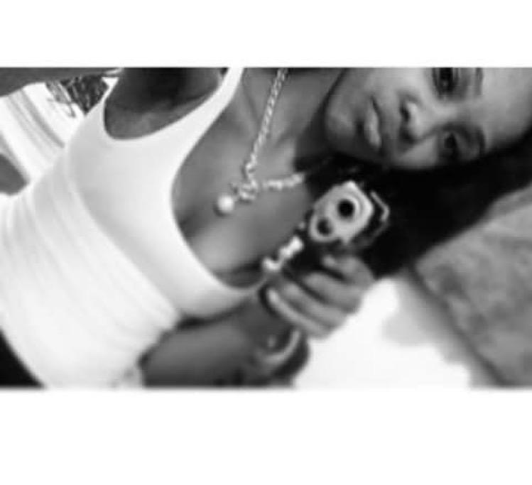 _apleak tweet picture