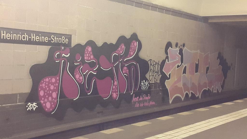 BigySpliff's tweet photo. Das ist Berlin #Blocksound #BBB #BigySpliff #BKSD http://t.co/q3u1YJHyl2