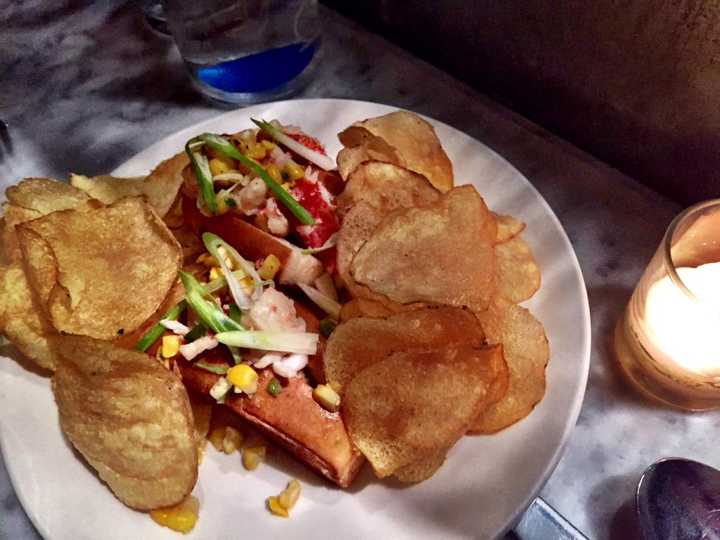 zeblist's tweet photo. Best #lobsterrolls in LA @SaltAirVenice #venicebeach #LA #zeblistit #localrecs #travelapp http://t.co/hgVA0cfD0S