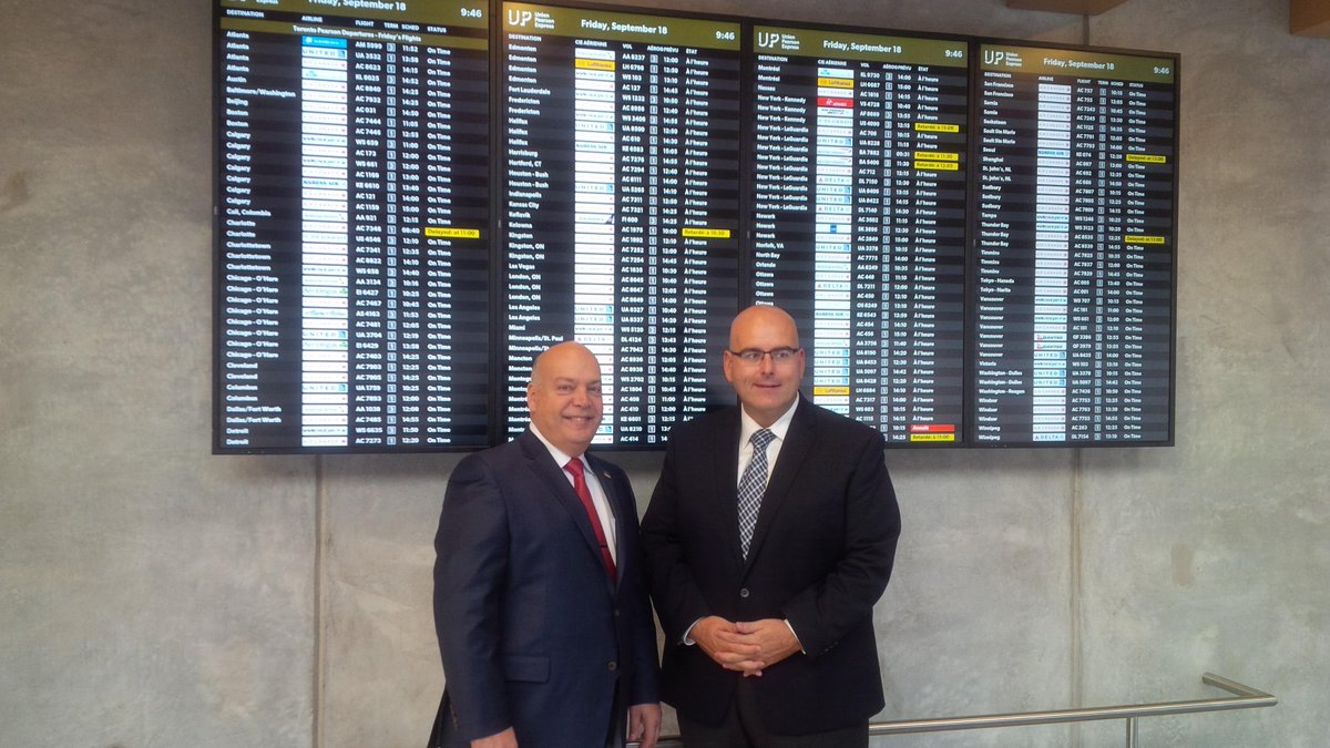 StevenDelDuca's tweet photo. Pleasure to welcome my friend, #Quebec Minister @robertpoeti to discuss mutual transit and transportation issues. http://t.co/7Yia8Id5jH
