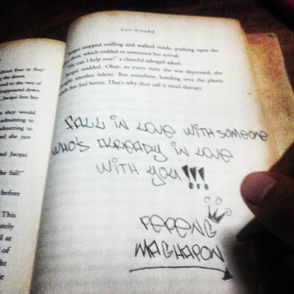 abusadouno's tweet photo. my ghetto gospel..

#thuglife 
#thuglove http://t.co/8fjpfEefkb