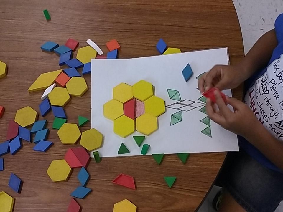 LessyMK's tweet photo. Math centers up and running smoothly #powerupEPISD
#logan http://t.co/3t4aHCAvNl