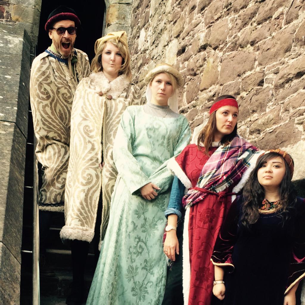 PaulEnglishhack's tweet photo. New #Outlander cast spotted at #Dounecastle. #sassenachnews @VisitScotland @welovehistory #castleleoch #outlanderdvd http://t.co/HiG3VmqiNL