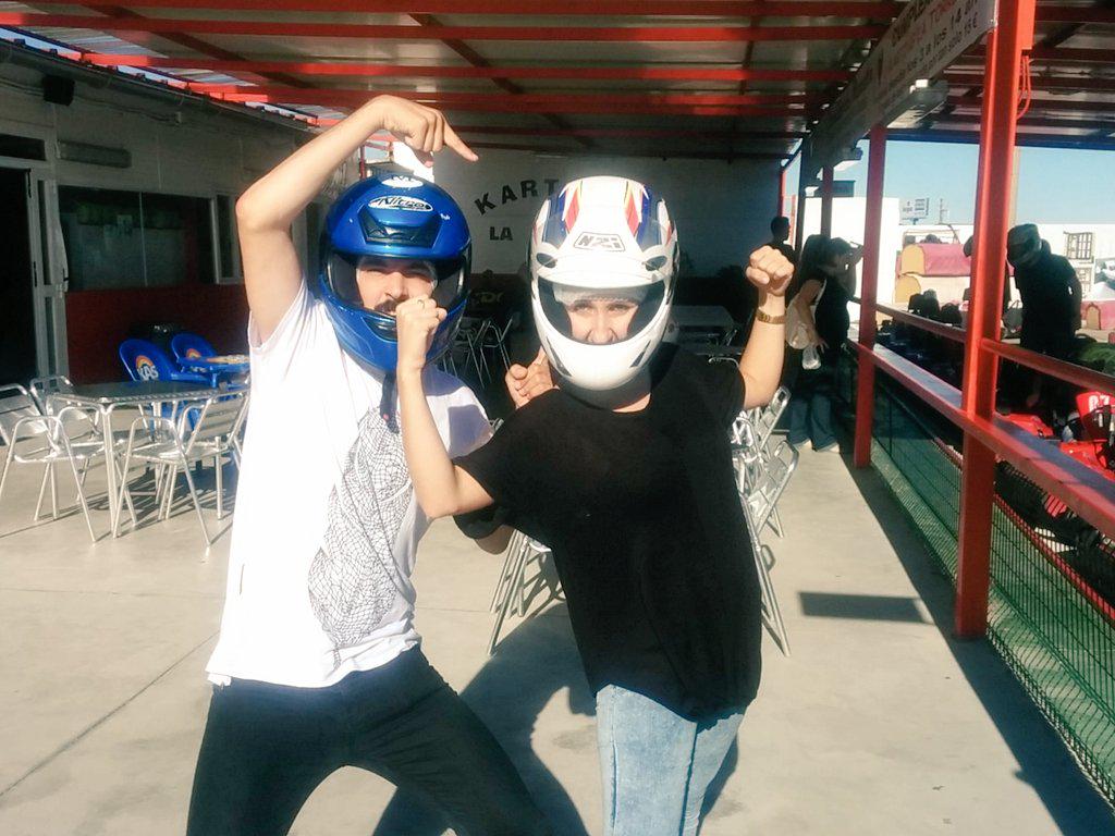NettDigital's tweet photo. #NETTteam calentando motores #KartsNETT http://t.co/G1J6eUlKJ2