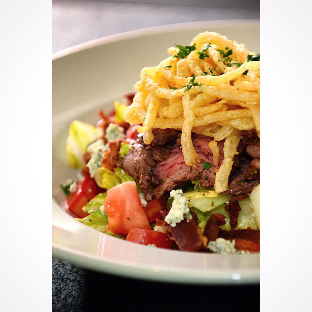 tasteitapp's tweet photo. Steak & Blue Cheese Salad from @PearlBellevue #bellevuedining #salad http://t.co/ZGfLgAzS9n