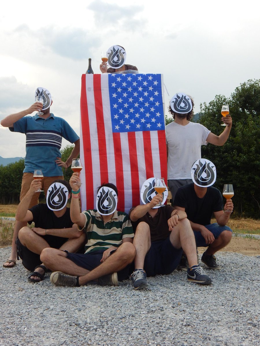 BirraAnimA's tweet photo. Alla conquista degli STATI UNITI! @usa 

#MyAnimA #birraartigianale #craftbeer #madeinitaly #tantaroba #vogliadifare http://t.co/4DeoRKwrLs