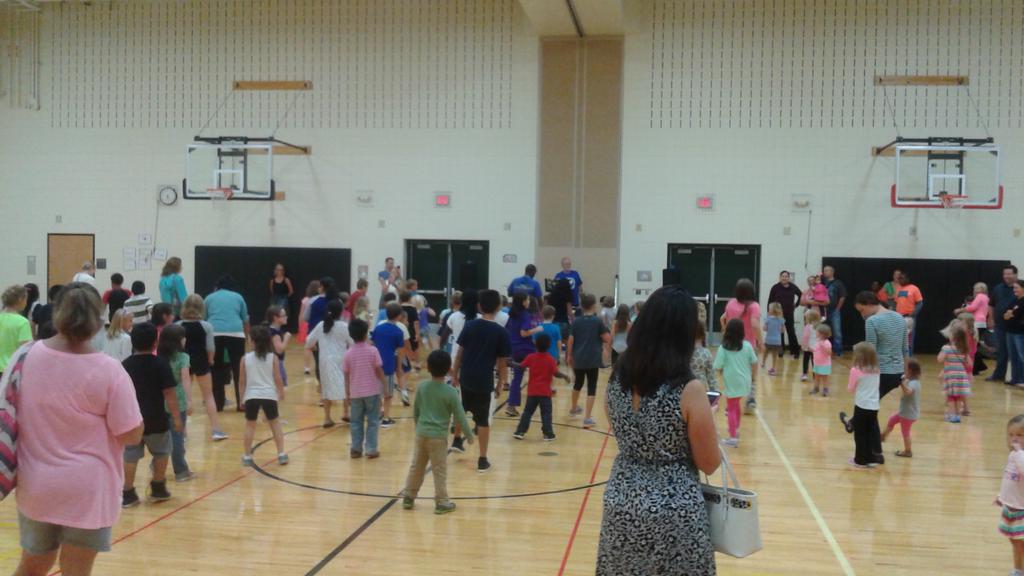 DougSchleif's tweet photo. Even with the rain, a lot of families showed up for the Jackson picnic. Fun was had by all! #Jacksonpride http://t.co/uajs2zrJ3m