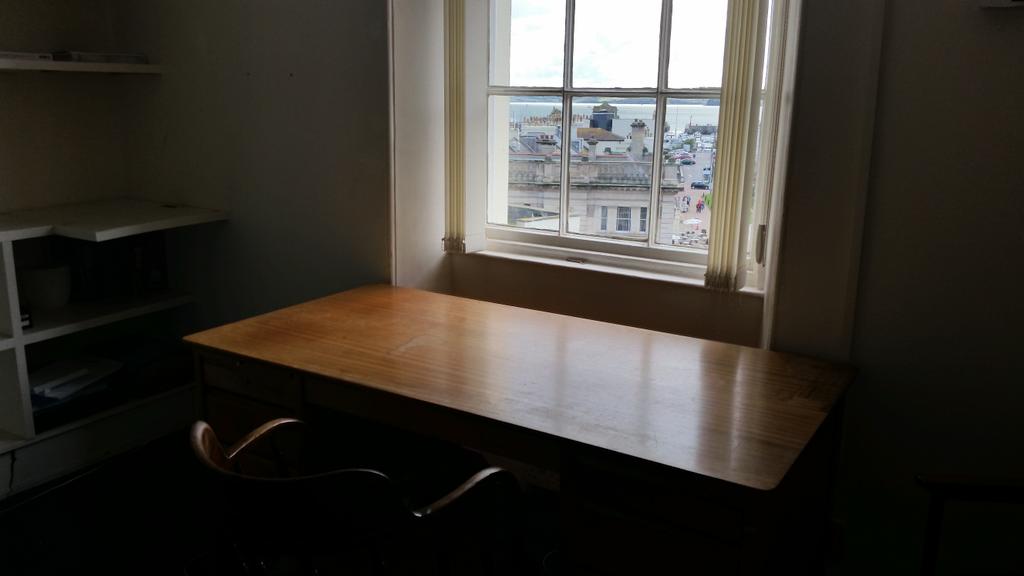 JoanneProut's tweet photo. Lovely view of the harbour from #sturdytable number 7 @wmlegal @AChristieFest http://t.co/dJ7DPYwYuI