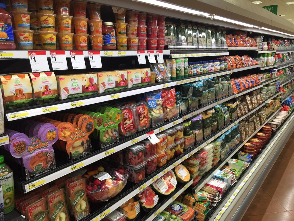 GaldinoGriego's tweet photo. T1763 is emptying the freezer backroom and is guest ready in perishables! 7 tiers out!

#FABeveryday
@AliCooper67 http://t.co/WnjQgo5IpY