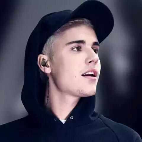 jdbshuman's tweet photo. Justin is so beautiful  

#EMABiggestFansJustinBieber http://t.co/V35q6c0KVW