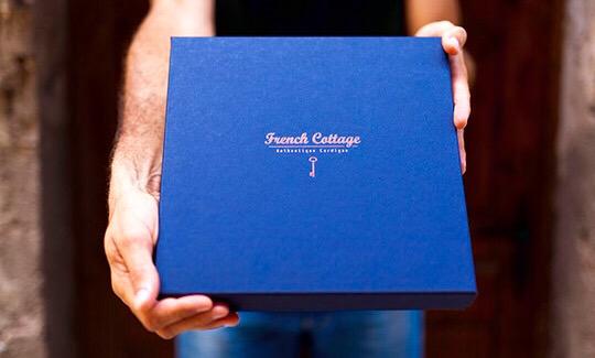 FrenchCottage_'s tweet photo. Les cardigans French Cottage sont livrés dans un coffret cadeau fabriqué à Clermont-Ferrand !
http://t.co/fM8P0vUCEc http://t.co/XxUhtk3Phy
