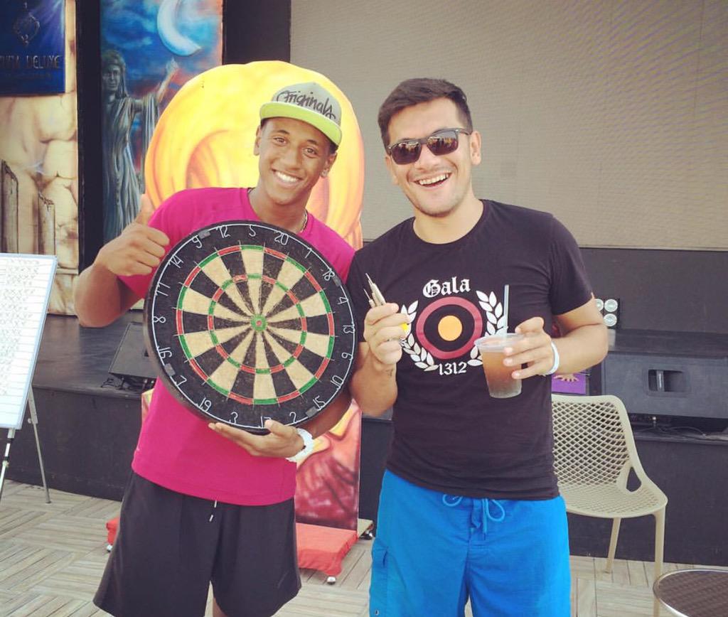 GonzalezLidany's tweet photo. DARTS COMPETITION!! Please join us TONIGHT @ The Mad Bull Club 14114 Hempstead Hwy Houston Tx 77040 #ChillyWillysBBQ http://t.co/Y9XNBsdPn6