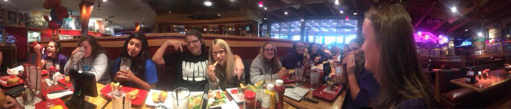 Gish_softball's tweet photo. Varsity Squad getting ready for a big day at Red Robin #yumm http://t.co/fhE5w8WPCB