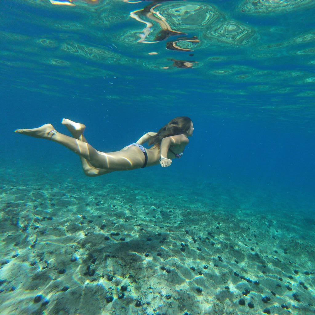 manca_notar's tweet photo. Rock running not really recommended 🐚 http://t.co/QbixFnnzLn