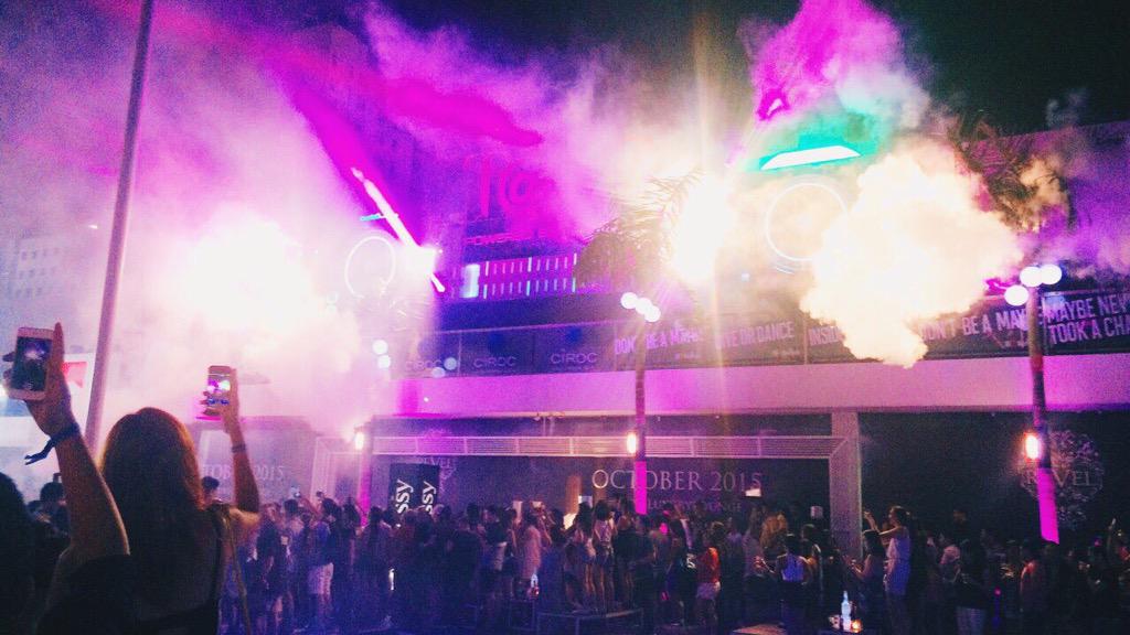 ChooseTattoo's tweet photo. Raise your glass, people! The count down to THE great night is happening! #TattooAlesso http://t.co/yrdNgb9WX6