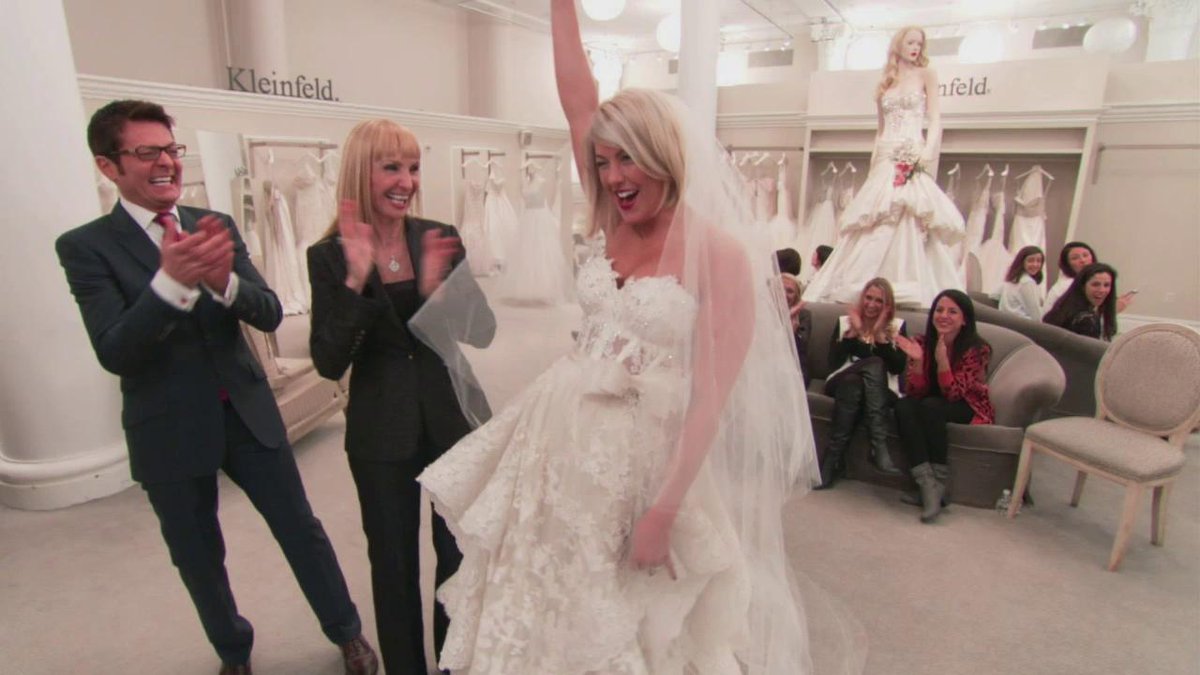 VROUW interviewt Randy Fenoli van Say Yes To The Dress - VIDEO telegraaf.nl/t/24511118  #video via <a href="/telegraaf/">De Telegraaf</a>