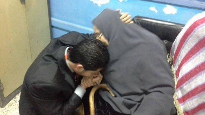 بوس إيد ٱمك .. 
وضم الطعم للضيج ،
من اتضوگك الدنيا مرورة المهجر
👈للمهاجرين 👉
🍂تخاريف قلم 🍂