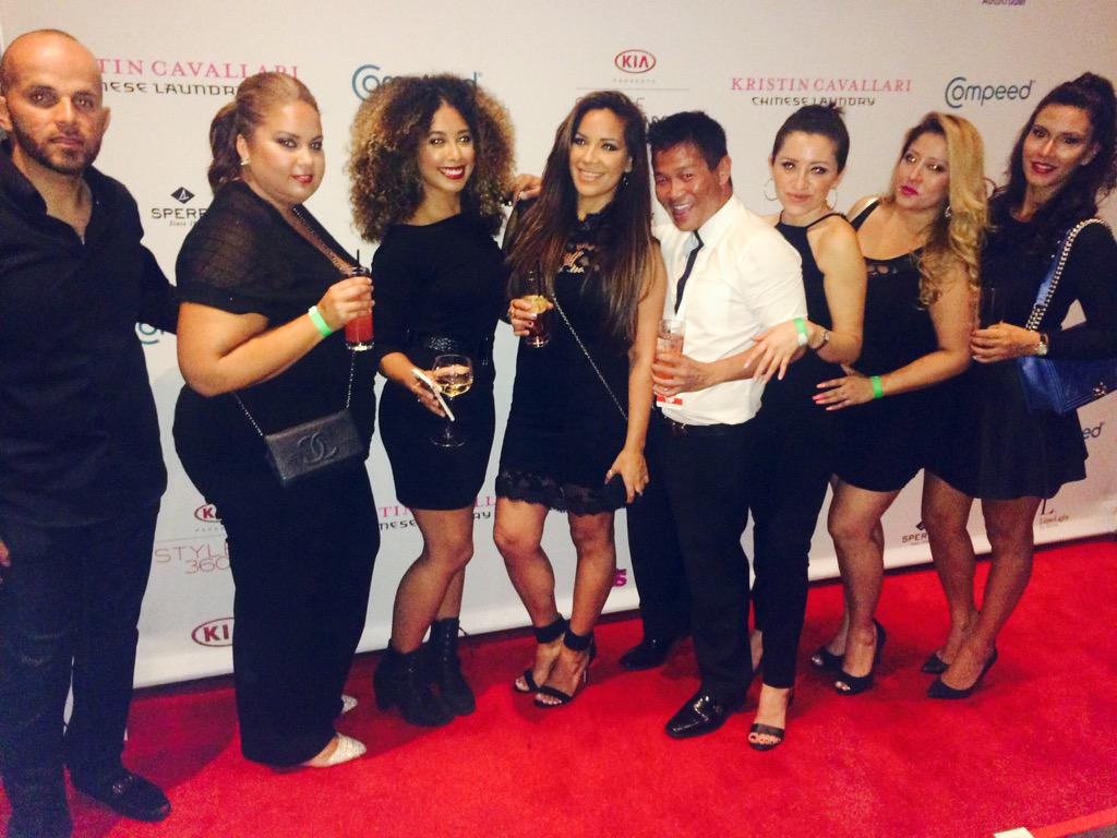 YuGlen's tweet photo. #NewYorkFashionWeek #FinallyParty #FunTime #STYLE360 #FashionWeek #ClosingParty #NYM #NYFW #hairstylist #actorslife http://t.co/Dj2quzUNgp
