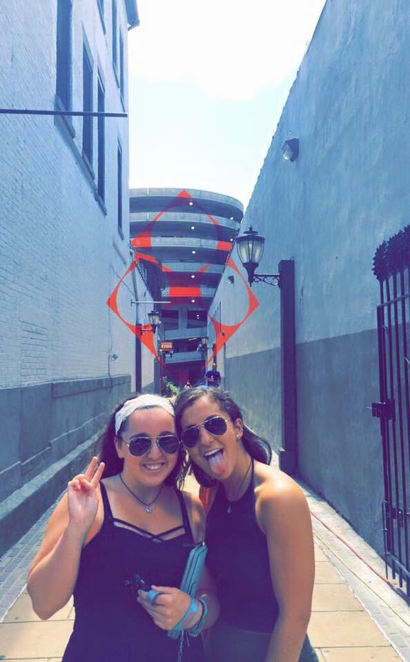 cbonelli16's tweet photo. Happy Birthday lil baby💛💚💙 @IsabelleeRisse xoxo http://t.co/hMEhk8n1XJ