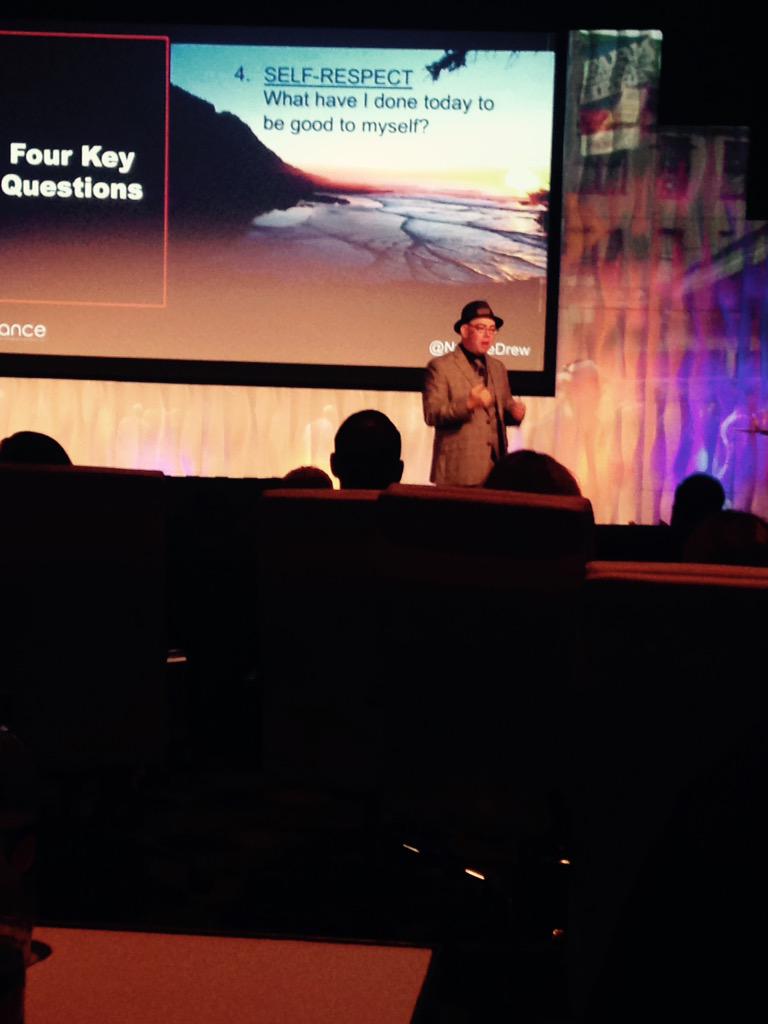 JoeHappyIW's tweet photo. @NuanceDrew #HyattConnect @HyattSalesForce "if every thing around u sucks and everyone around u sucks...you suck" http://t.co/0uPVjxX3p8
