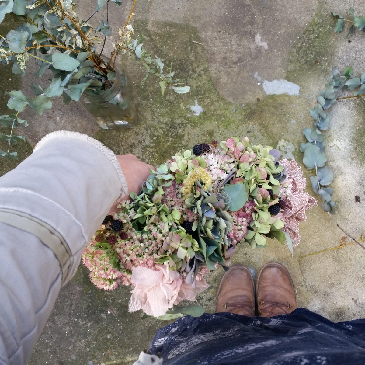 eduadecore's tweet photo. #creation #decoration #commande #fleurs #decorationflorale #fleurdeseptembre #eduadecore http://t.co/ByGKnXFo4R