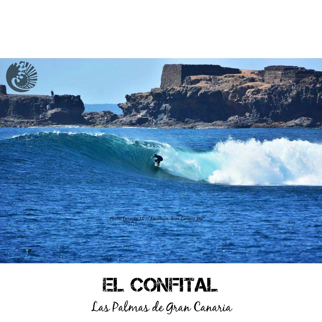 gc_360's tweet photo. Barrel de Eduardo Acosta en el confital #surf @MalpicaSurf @surferrulemag @SurfSessionMag @SurfESP #barrel http://t.co/xa56zKDzjH