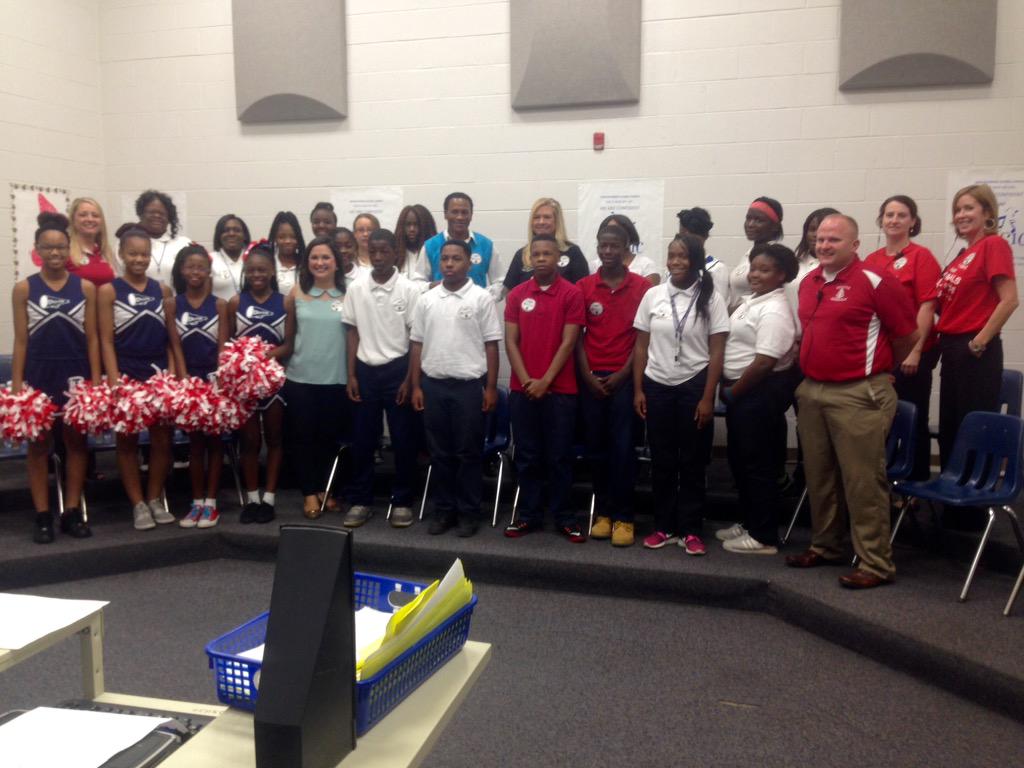 Katie_WPMI's tweet photo. Had a blast w #DentonMiddle for #CoolSchoolFriday!! Even got a special visit from @MobileDA Ashley Rich! @LOCAL15NEWS http://t.co/oUQDtwIBfM
