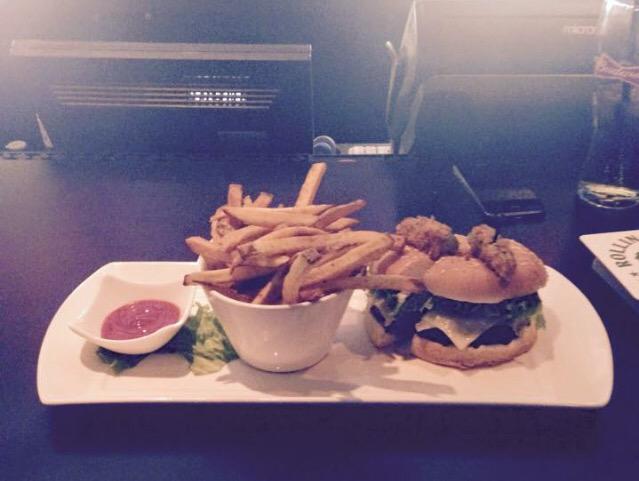HiddenSpotYYC's tweet photo. Happy #NationalCheeseburgerDay!! Come down to #TheHiddenSpot and celebrate with a delicious burger. http://t.co/7ZLFezDQrM