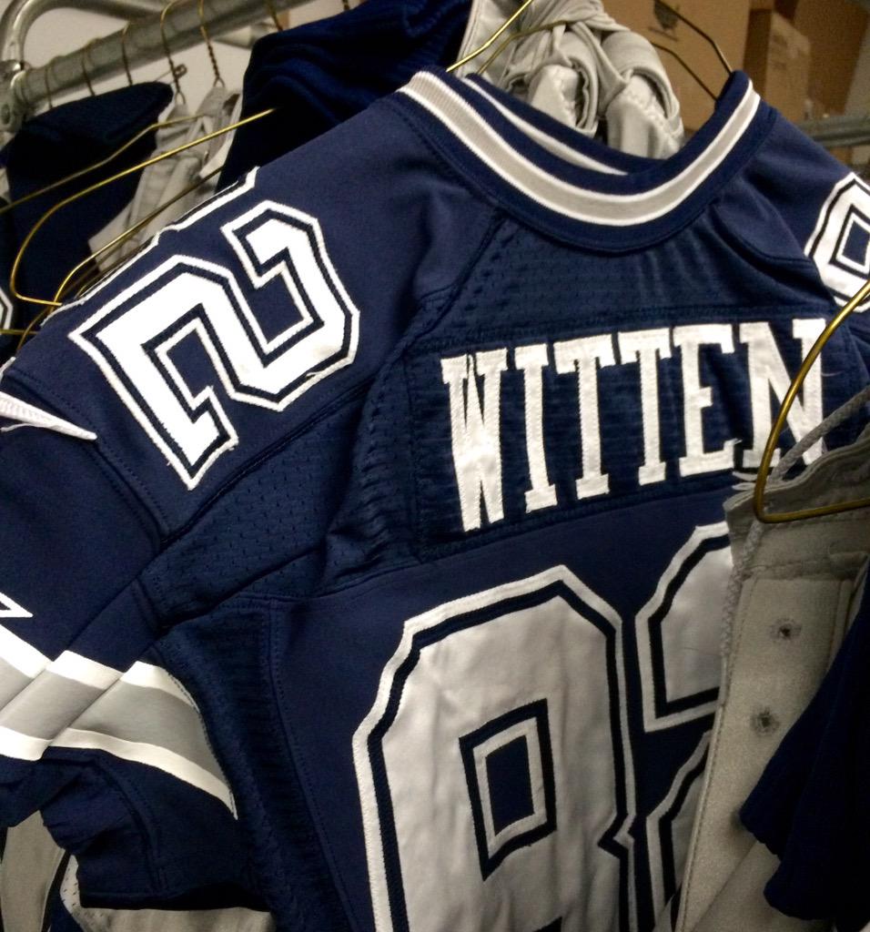 dallascowboys's tweet photo. Boys are in their blues this weekend #DALvsPHI http://t.co/Pwx8yNJKyO