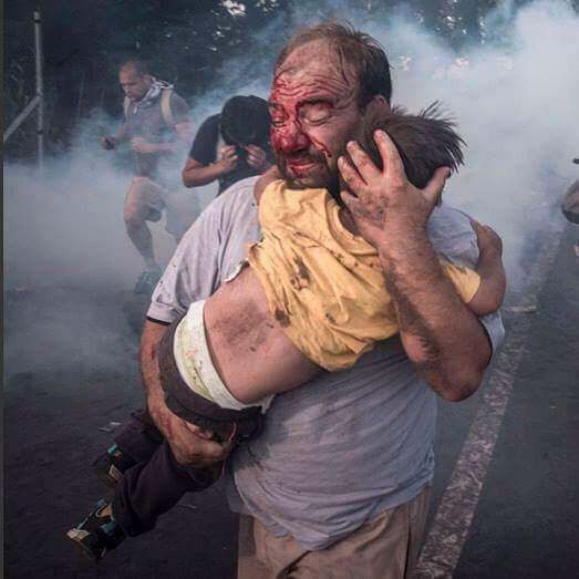 alqashi_amer's tweet photo. هربوا من بطش بشار فاكتشفوا ان ما امامهم ادهى وأمر
يا الله يا الله http://t.co/70JDfvkpnd