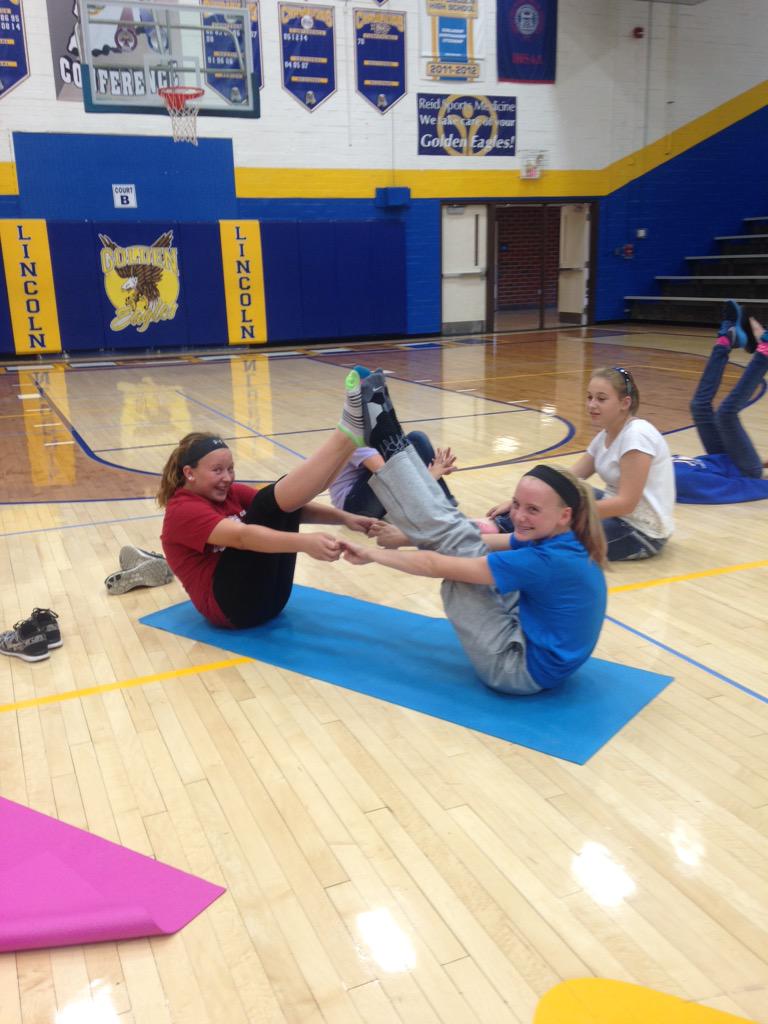 HeidiKlemann's tweet photo. Friday Fun Day!  #wweagles #yogaclub #doubleboatpose http://t.co/mNAvUbrJt7